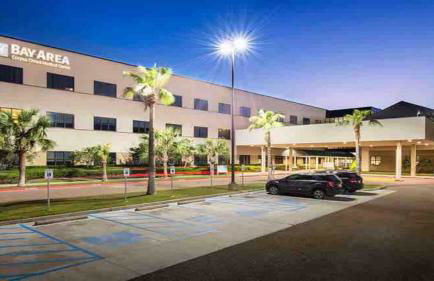 Charming Stay with Pool and Dedicated Workspace - Foto 22