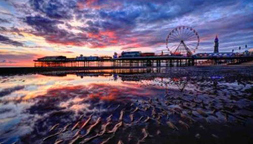 Spacious Family Home Minutes from the Beach - Foto 2