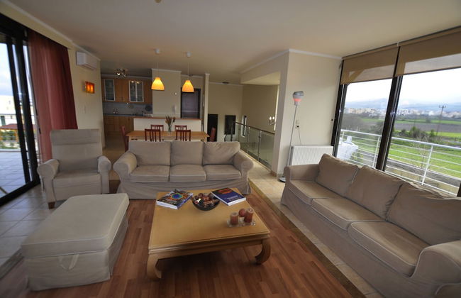 Xenos Villa 2 With 5 Bedrooms Private Swimming Pool, Near the sea - Foto 8