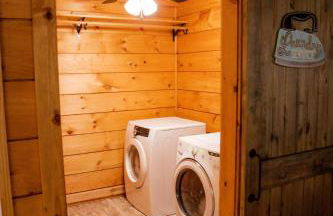 Southern Comfort Retreat with a private hot tub - Foto 17