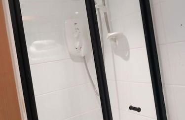 The Nook- Cotswold guest room - Photo 3