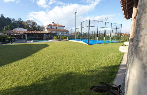 Casa Grande Gondomil com Campo de Padel, Piscina - Foto 14