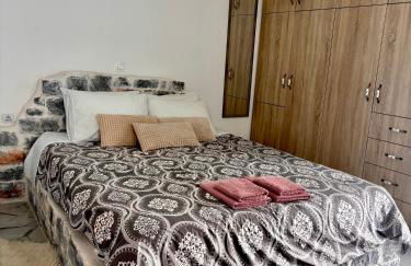 Yulie's Orama - Foto 13