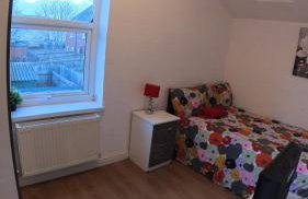 Labbyf Spacious 3-4 Bed House - Northampton Train Station, University and City Centre - Foto 5
