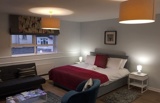 Hugh Oneill Ambassador Suite - Photo 1