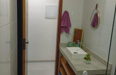 Casa ampla e nova à 400m da praia - Foto 14