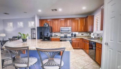 Pet friendly 3br 2ba Private optional heated Pool BBQ grill Golf Clubs close to park - Foto 3, dishwasher