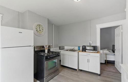 Modern 2BR Mins to Univ, Zoo, Destiny, Downtown - Foto 15