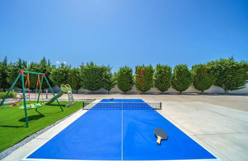 Nostra Terra Villa, 2-acre Secluded Nature Escape with Heated Pool, By ThinkVilla - Foto 20