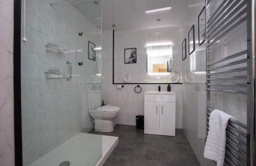 Modern 3 Bed Flat Balloch - Foto 19