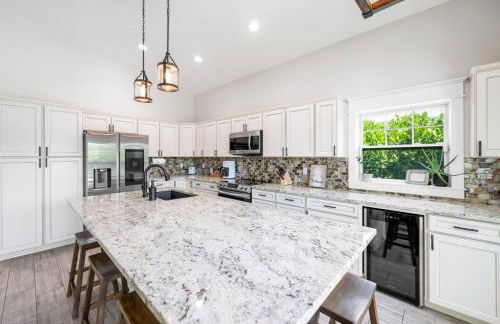 Mini Golf Course*Heated Saltwater Pool*Lakeview! - Foto 25