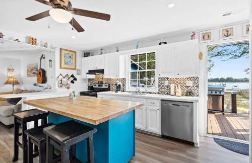 Dolphin Cove - Whole WATERFRONT House with Dock - Foto 2