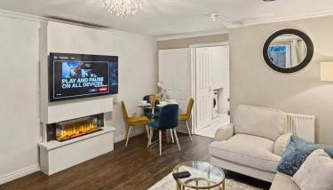 Entire home Sleeps 5 guest 5 mins fromMCR City - Foto 2