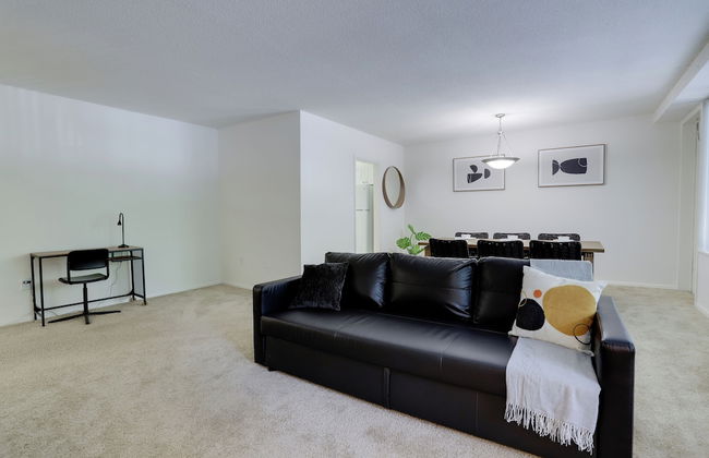 Crystal City Comfortable Apartments - Photo 67