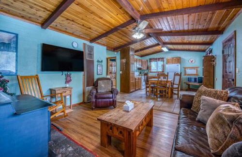 Roadrunner - Cozy Cabin - Whirlpool and Hot Tub - Foto 7