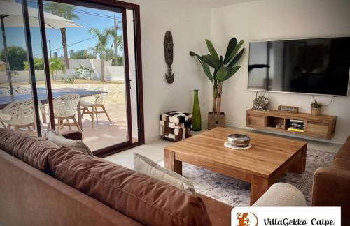 Off-grid Luxury Villa with Tikibar by the pool. - Photo 48