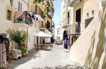 Ischia Ponte Romantic Apartment in the Historical Center and Near the sea - Photo 38