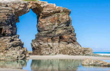 Apartamento centro de Foz con piscina - Foto 26