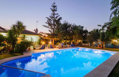 Cubo's Casa Vista Alegre - Photo 8