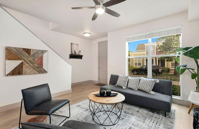 Hip Old Town North Gem! Near Breweries and River! - Foto 15