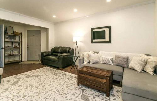 Luxurious 5 BR Home in the Heart of Sylvan Beach - Foto 8