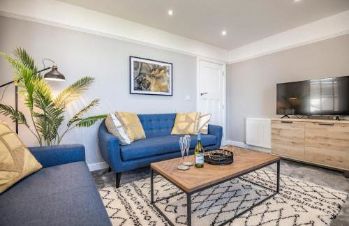 luxury 2 bed apartment, sea view, near the beach. - Foto 2