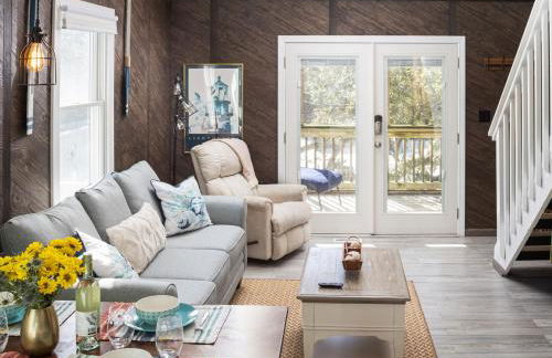 Oceanside Cottage -3BDR 2BA-Walk to Beach! - Foto 15