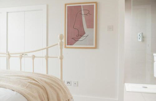 Contemporary 2 Bed Loft Honor Oak, London Apt - Photo 5