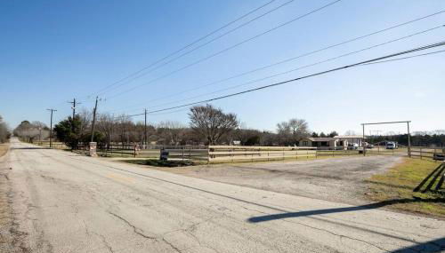 Texas Ranch House with 5 Bedroom and Fish Pond - Foto 4