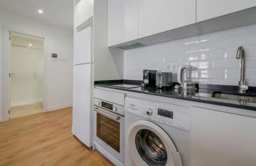 Elegancia con parking para 4, vive La Latina - Photo 16