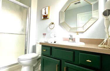 Stylish 3 bd townhouse near Disney with private pool. - Photo 22