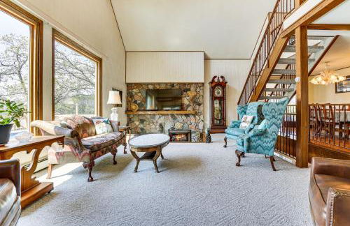 Love Lake Retreat with Hot Tub in New Richmond! - Foto 6