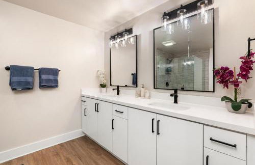 Spinel Stay - Charming 2BR Retreat Zen Garden Views Central - Foto 10