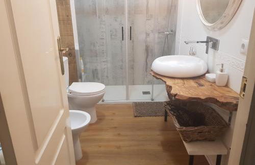 Domus Valencia Apartamentos centro frente a Torres de Serrano - Photo 16