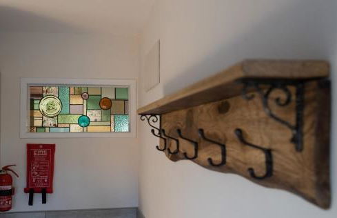 Family Country Cottage with Stunning Mountain Views - Photo 17