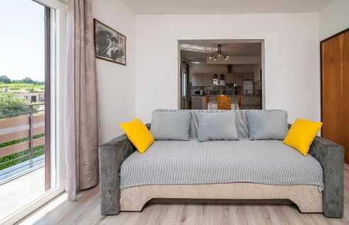 Six-Bedroom Holiday Home In Barban - Foto 6