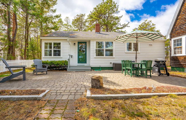 Bayview Beach Cottage For 4! - Photo 45