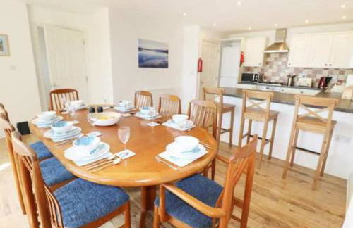 St Joseph’s Spacious Family Holiday Home Sea Views - Foto 2