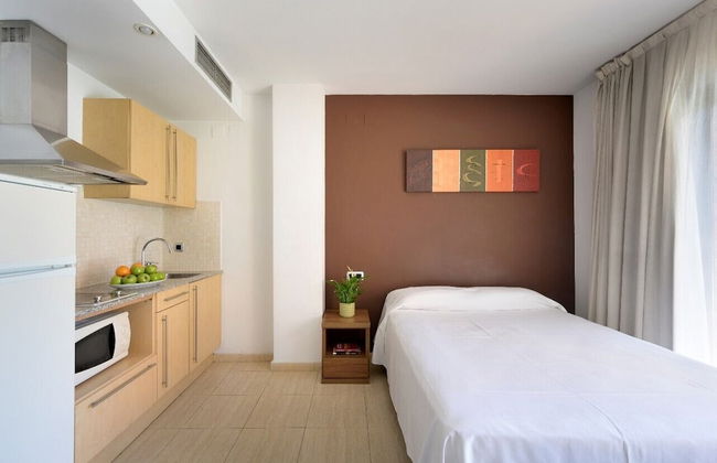 SG Costa BCN Apartments - Photo 5