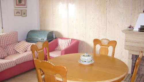 Primer piso de 2 habitaciones en unifamiliar frente al mar - Foto 4