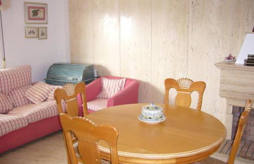 Primer piso de 2 habitaciones en unifamiliar frente al mar - Photo 4