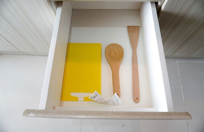 Comfy Studio Ciputra International Apartment - Photo 9