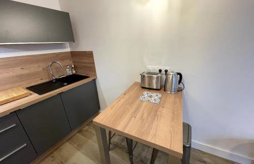 Studio central, parking, lit Queen size par ALP Chartres - Photo 9