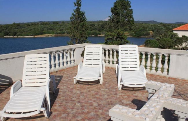 Perini Dvori - by the sea - A2 Volak - Photo 1