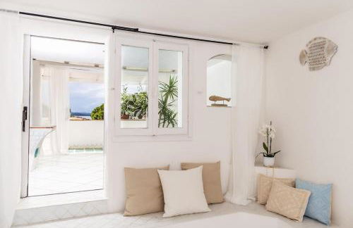 Steps from the Beach with views and big patio! - Photo 3