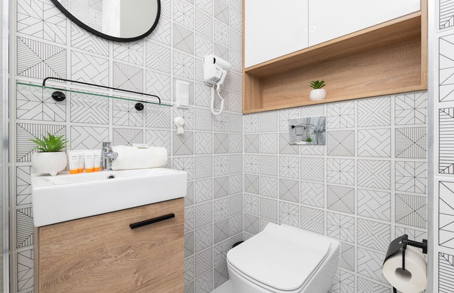 Minimalist Studio in Warsaw by Renters - Foto 21