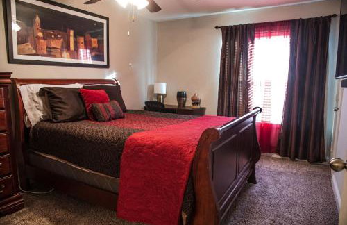 Cozy 2 Bedroom Townhome in Addison - Foto 3