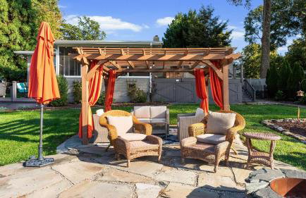 Dock Hot Tub Kayaks on Lake Norman Lakeside Gem by AvantStay - Foto 31