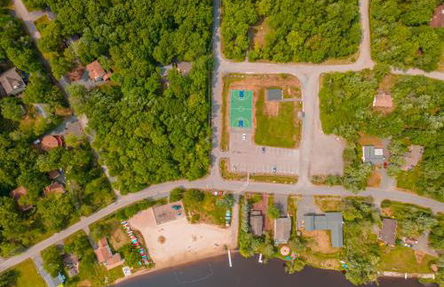 Pocono Lake Escape, includes Golf Cart, Firepit - Foto 59