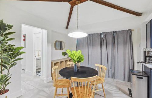 5-BR Relaxing Retreat with Pool Hot tub Fire Pit - Foto 18